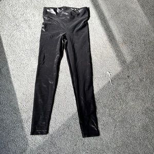 Koral Lustrous High Rise Legging Black Metallic XS. Barely ever worn